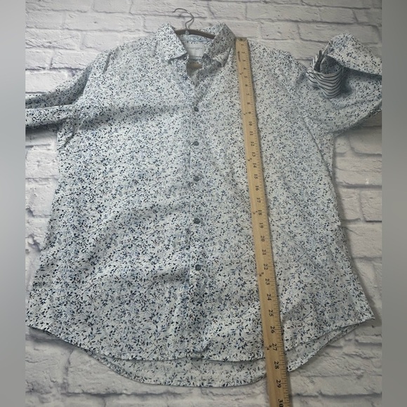 Denim & Flower Blue and White Floral Long Sleeve Button Down Shirt. Size XL - Picture 6 of 9
